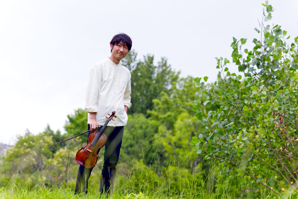 フィドル奏者・野間友貴さん